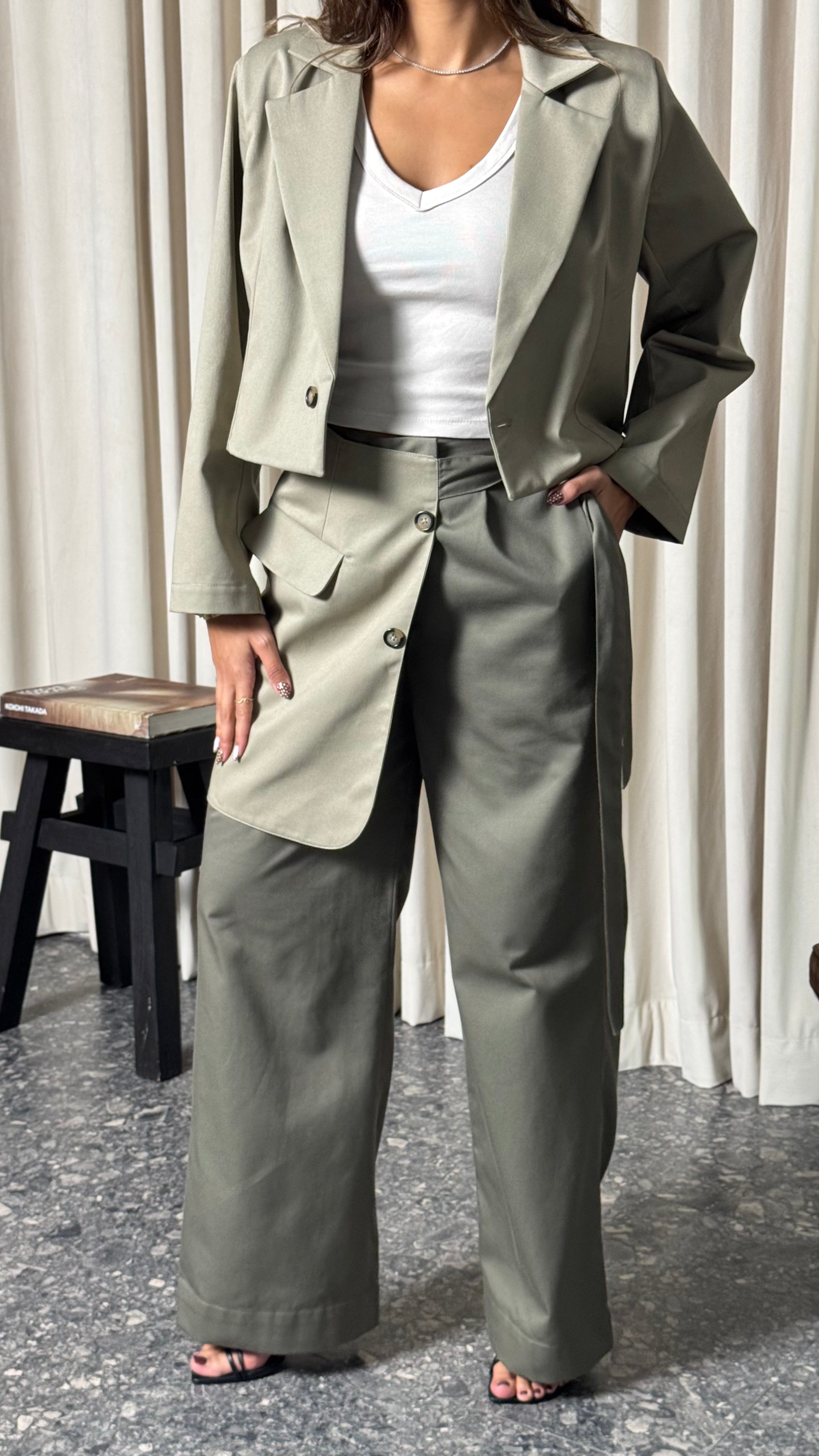 Mate by Code8 Asymmetry Authority Set