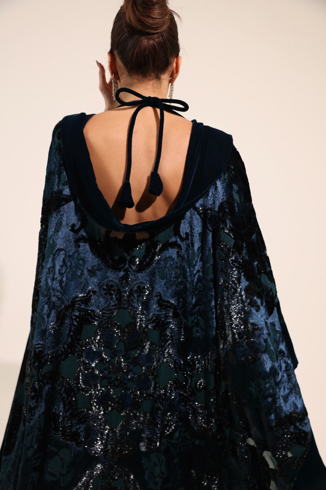 The Velour's Noir Set Dress