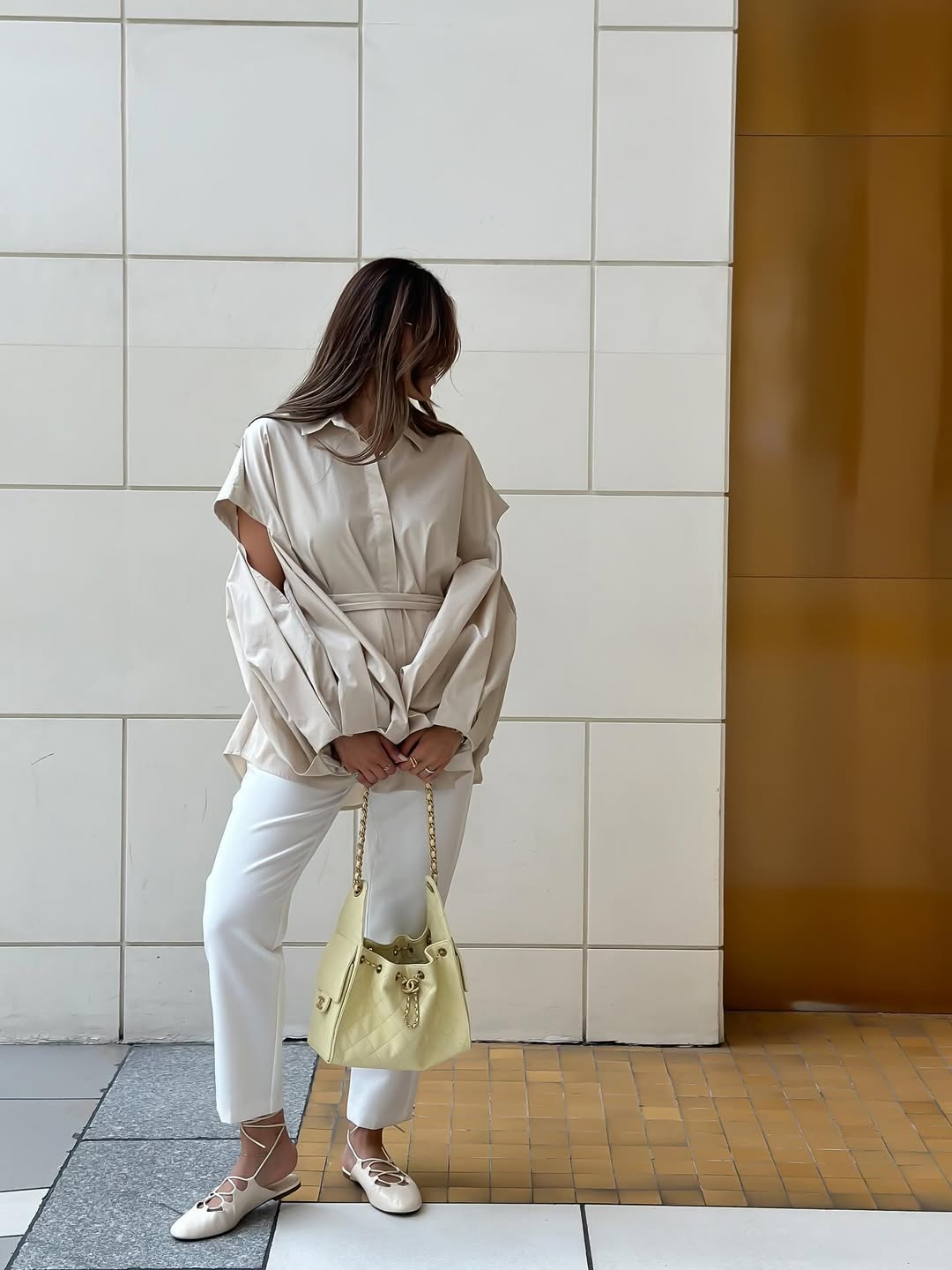 Open Shoulder Buff Sleeve Shirt