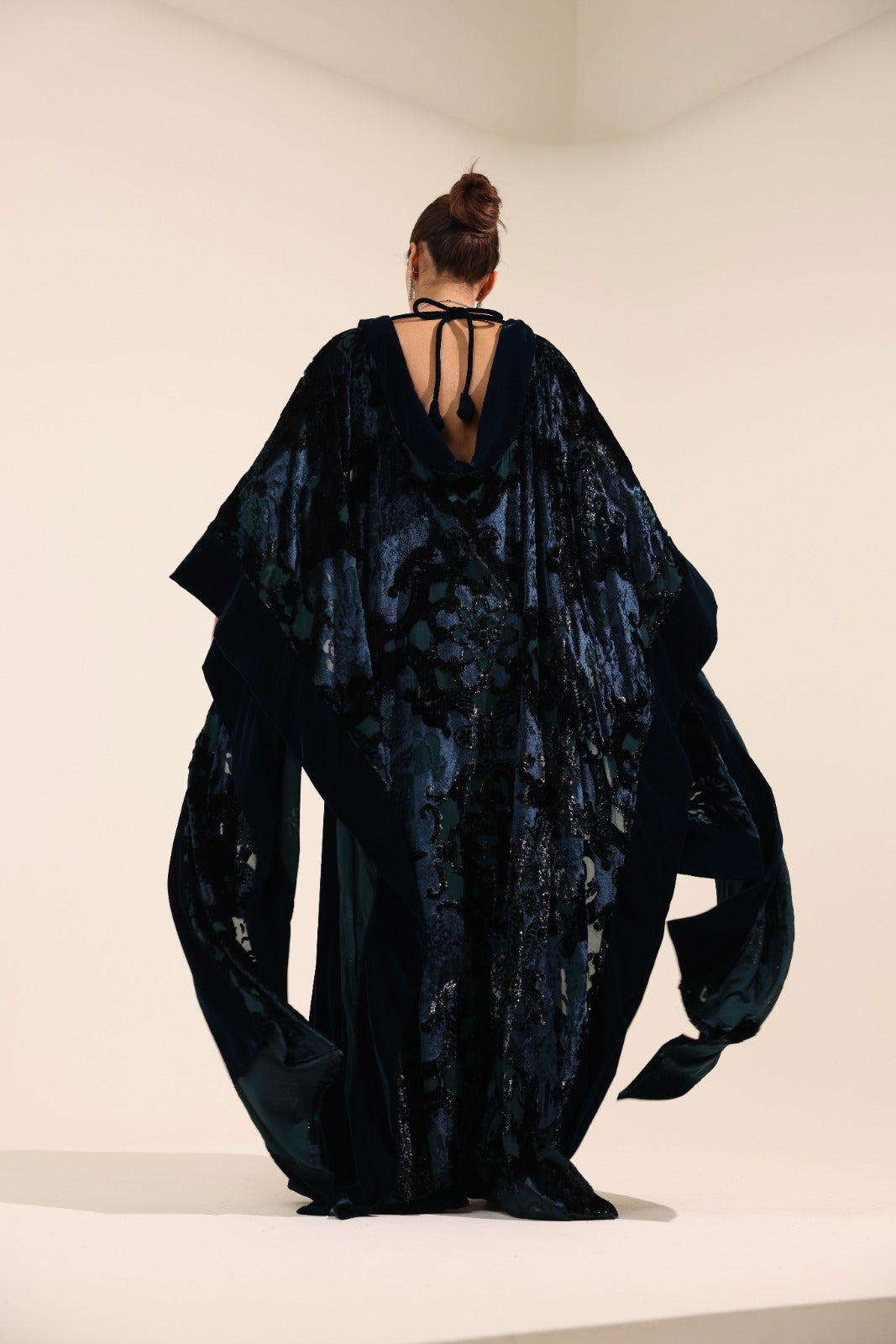 The Velour's Noir Set Dress