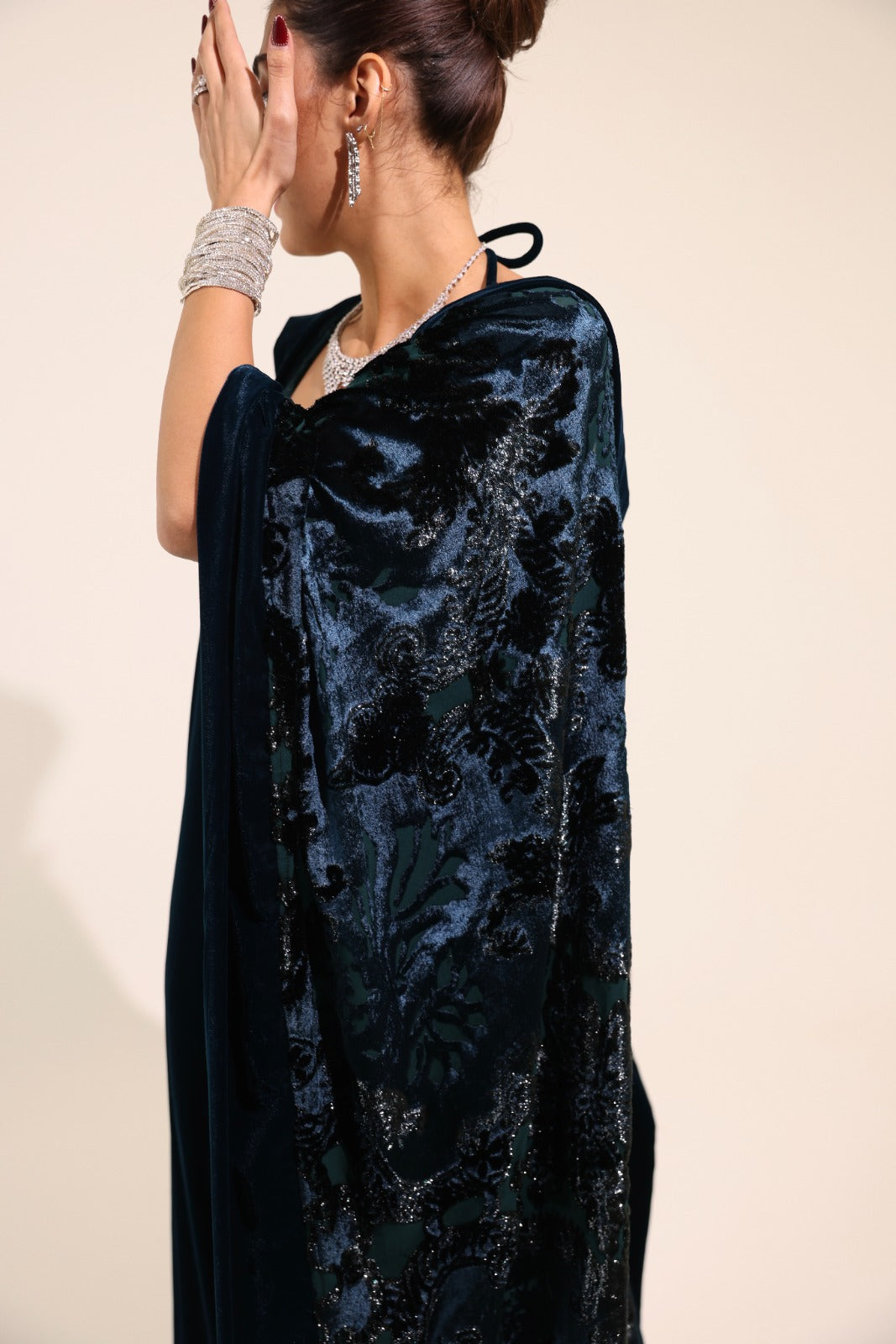 The Velour's Noir Set Dress