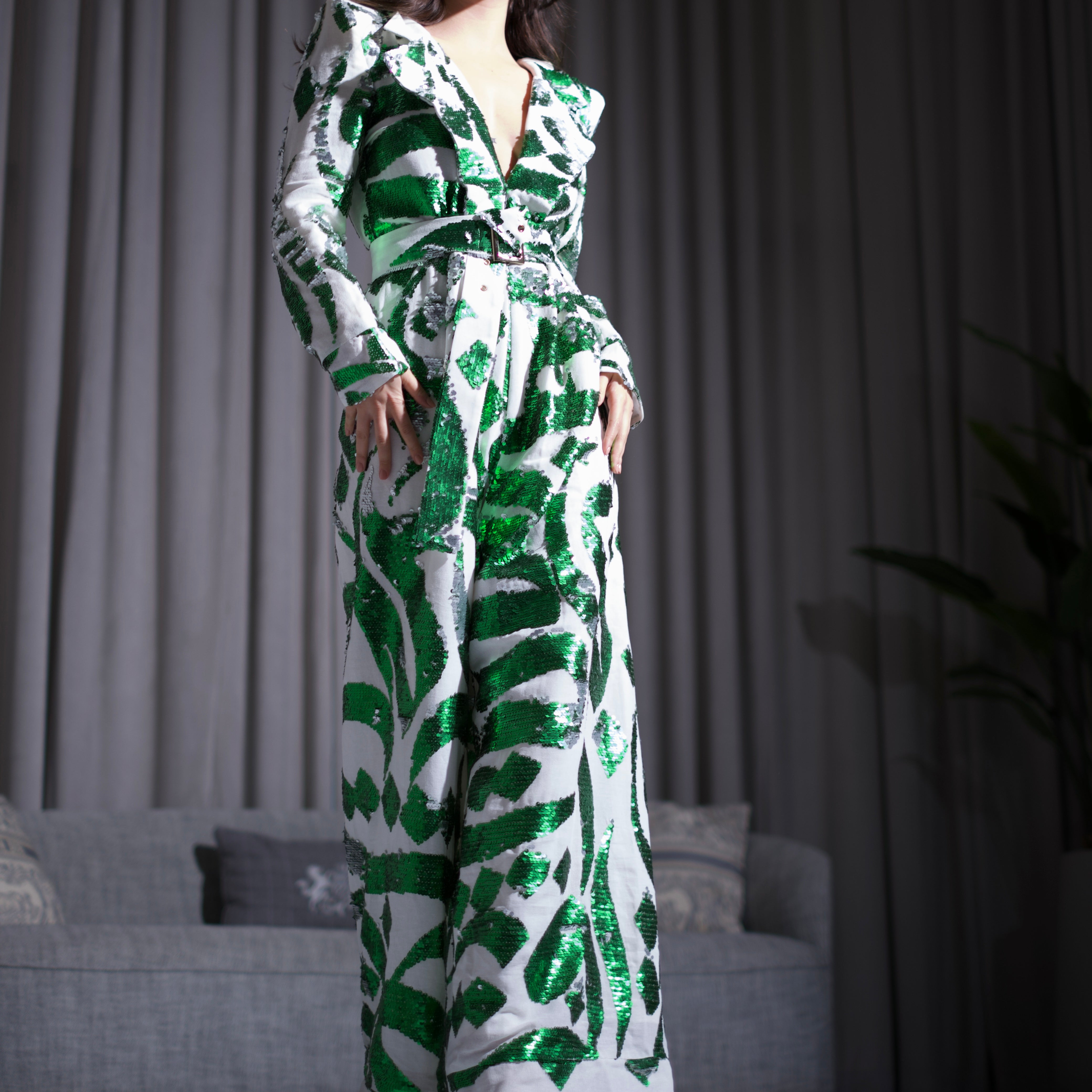 Daraa Detailed Belted Jumpsuit